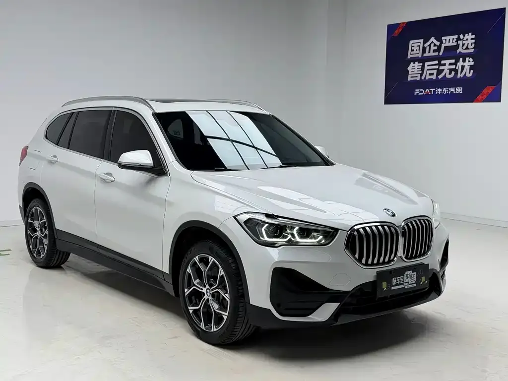 BMW X1 — фото 8