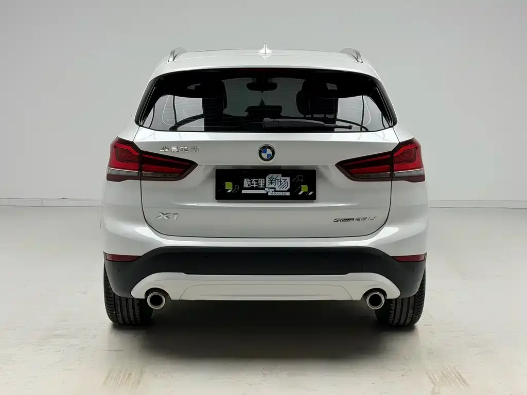 BMW X1 — фото 5