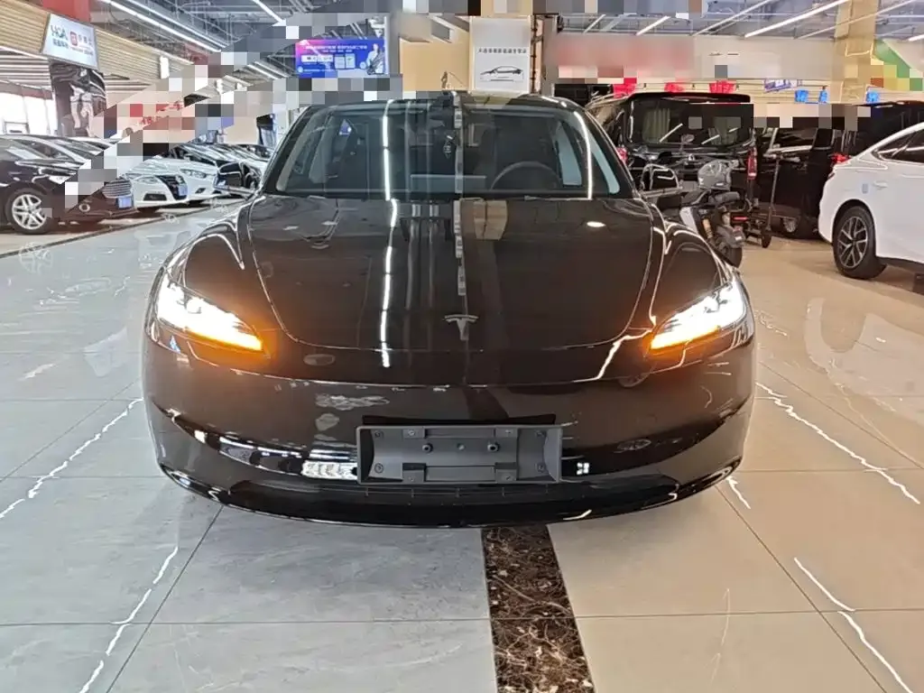 Tesla Model 3 — фото 5