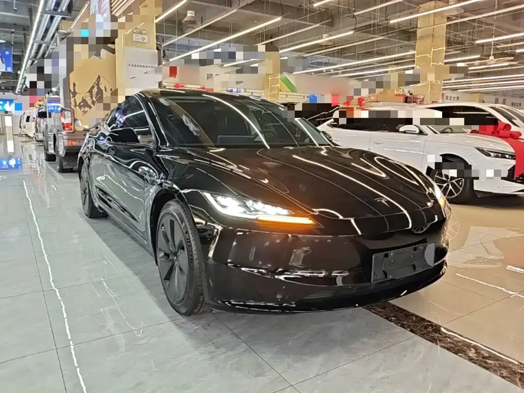 Tesla Model 3 — фото 4