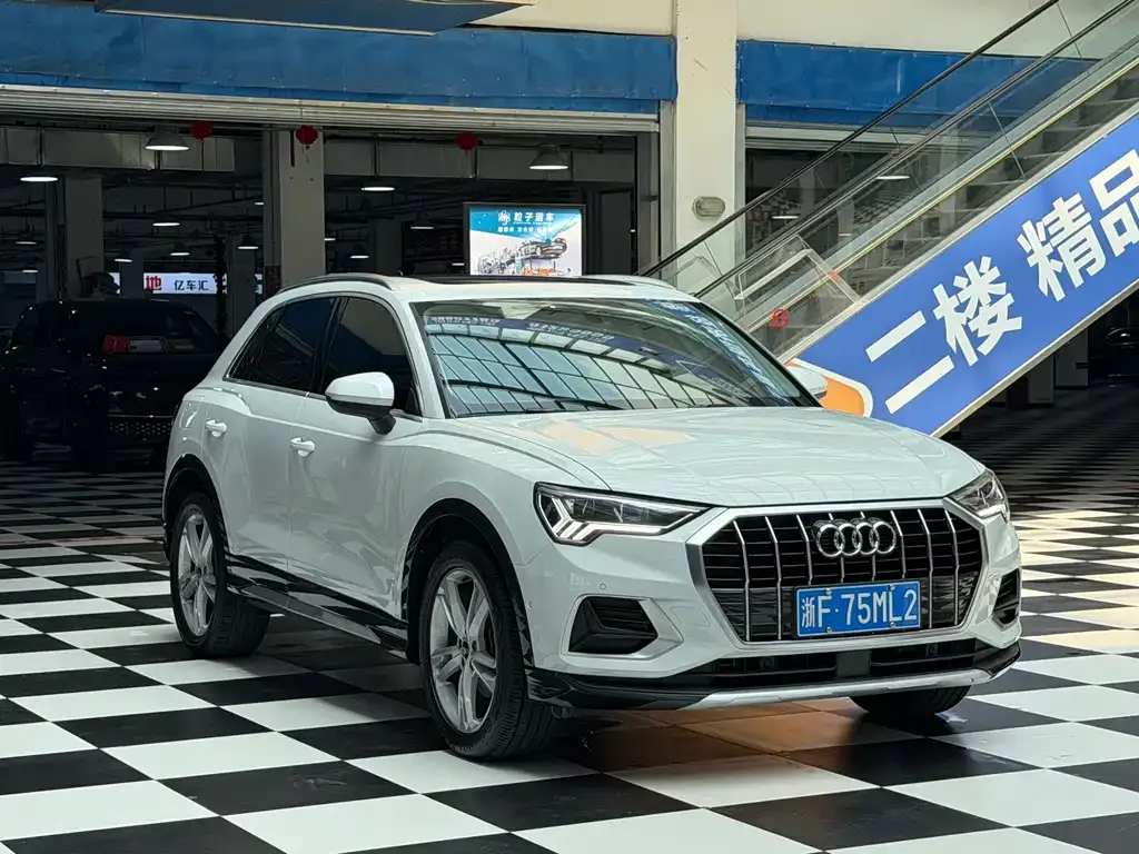 Audi Q3 — фото 4