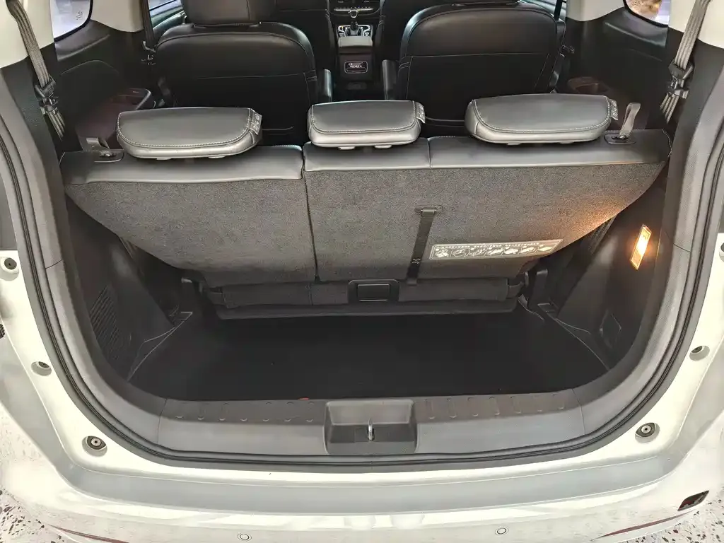 GAC Motor Trumpchi M6 — фото 10