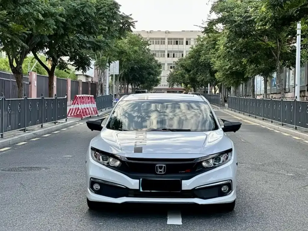 Honda Civic — фото 5