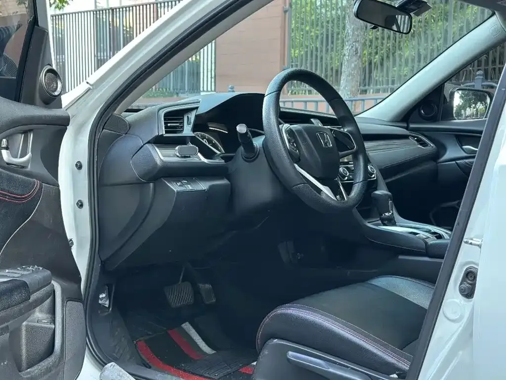 Honda Civic — фото 2