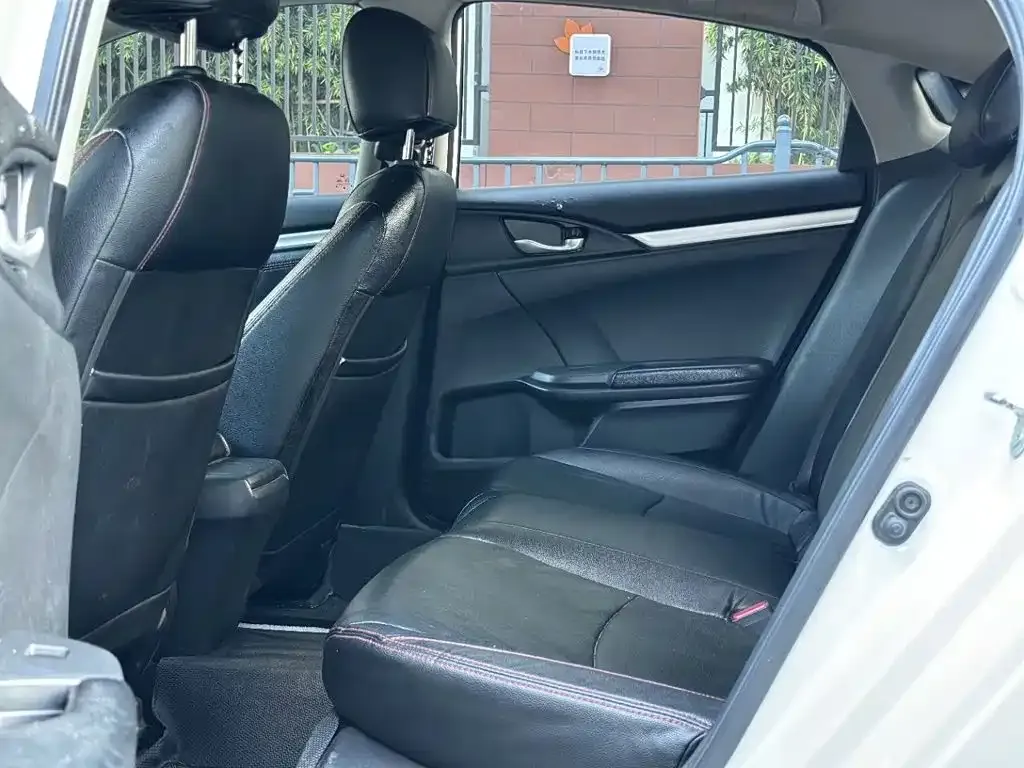 Honda Civic — фото 4