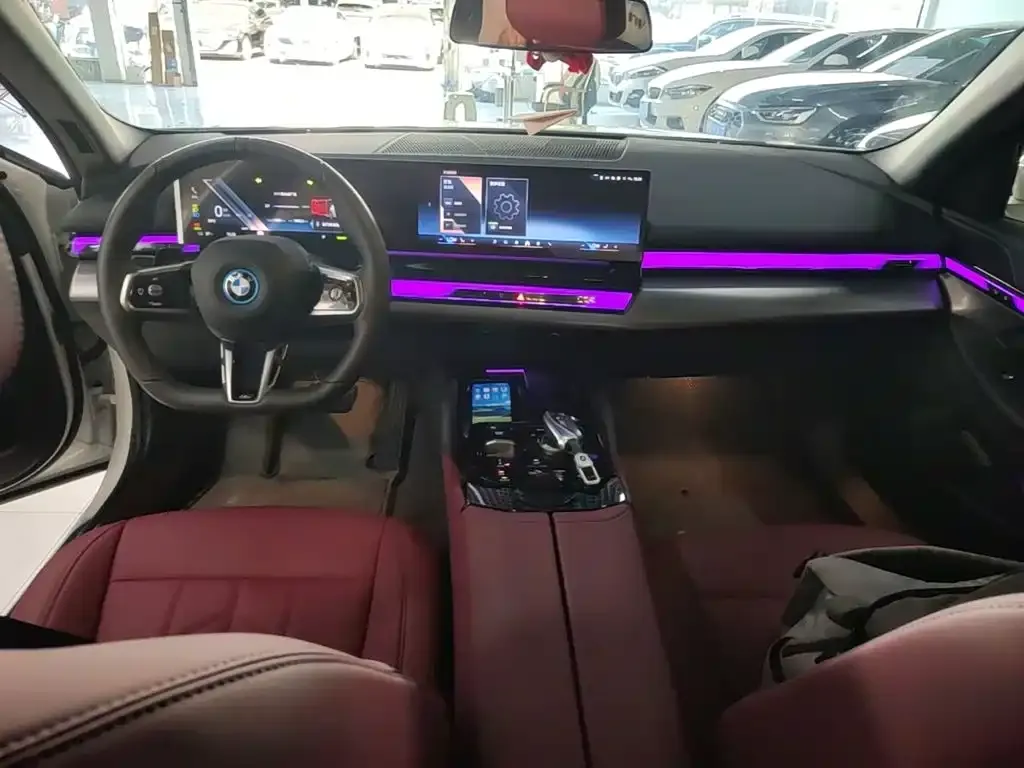 BMW i5 — фото 4