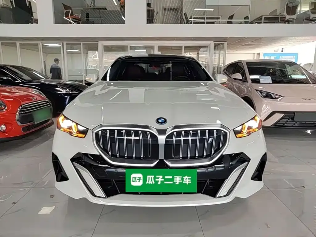 BMW i5 — фото 7