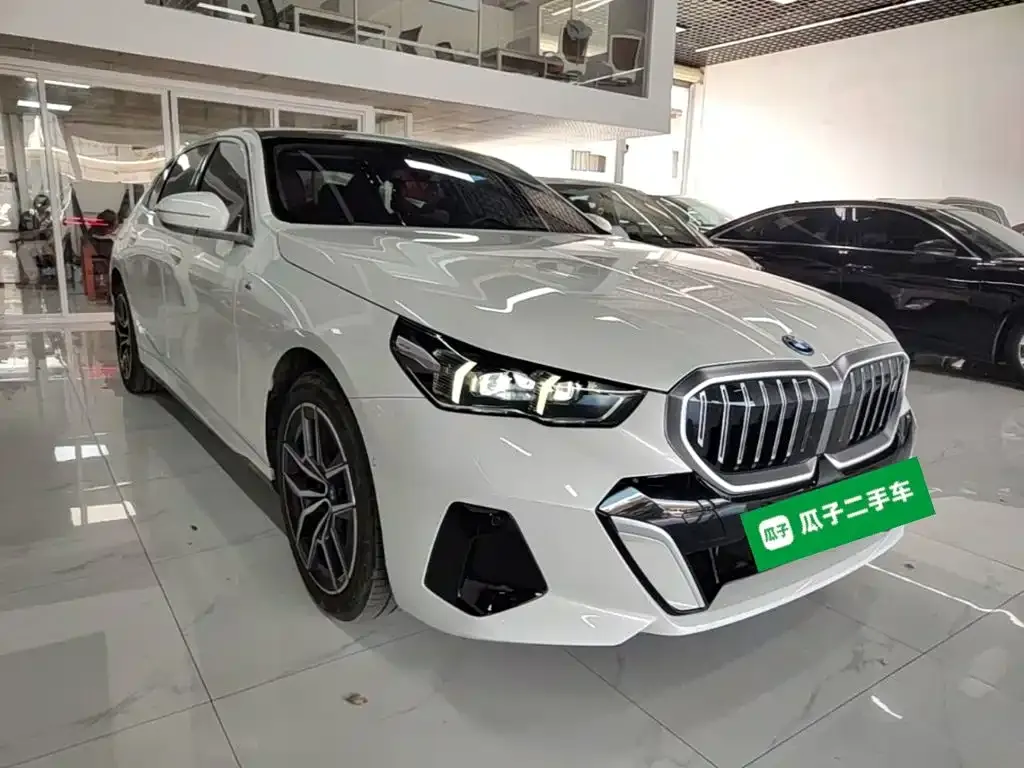 BMW i5 — фото 10