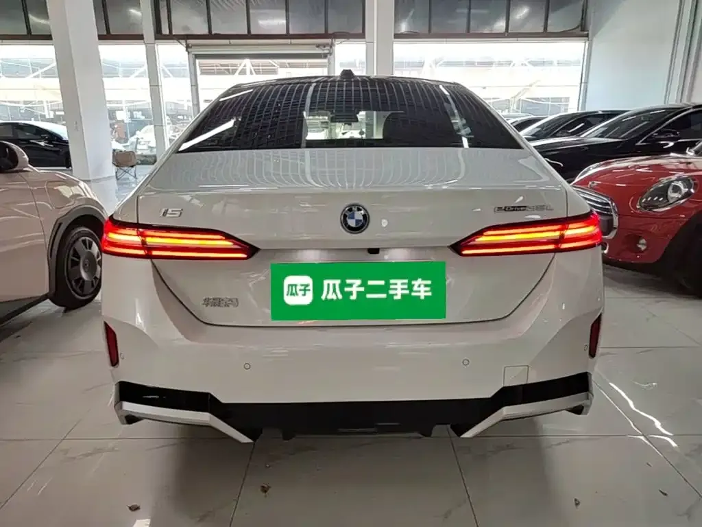 BMW i5 — фото 6