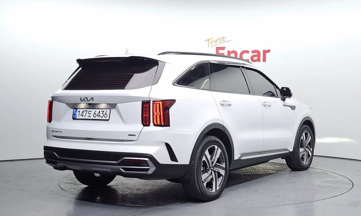 Kia Sorento — фото 6