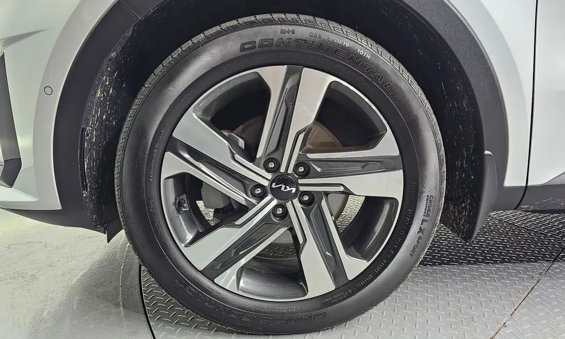 Kia Sorento — фото 9