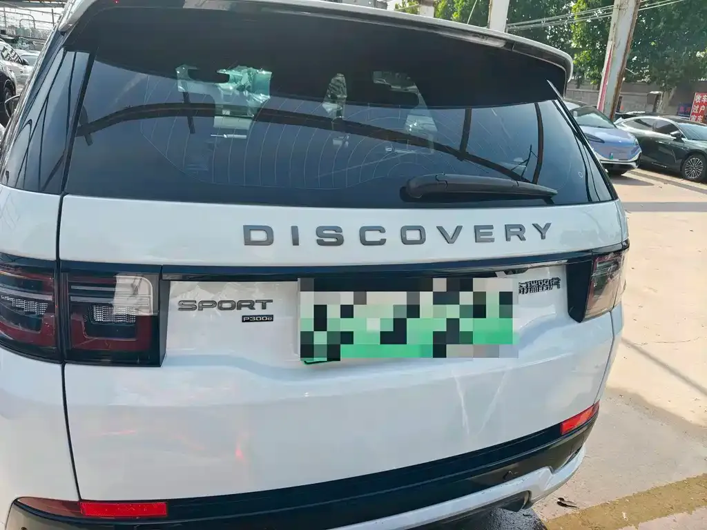 Land Rover Discovery Sport Hybrid — фото 7