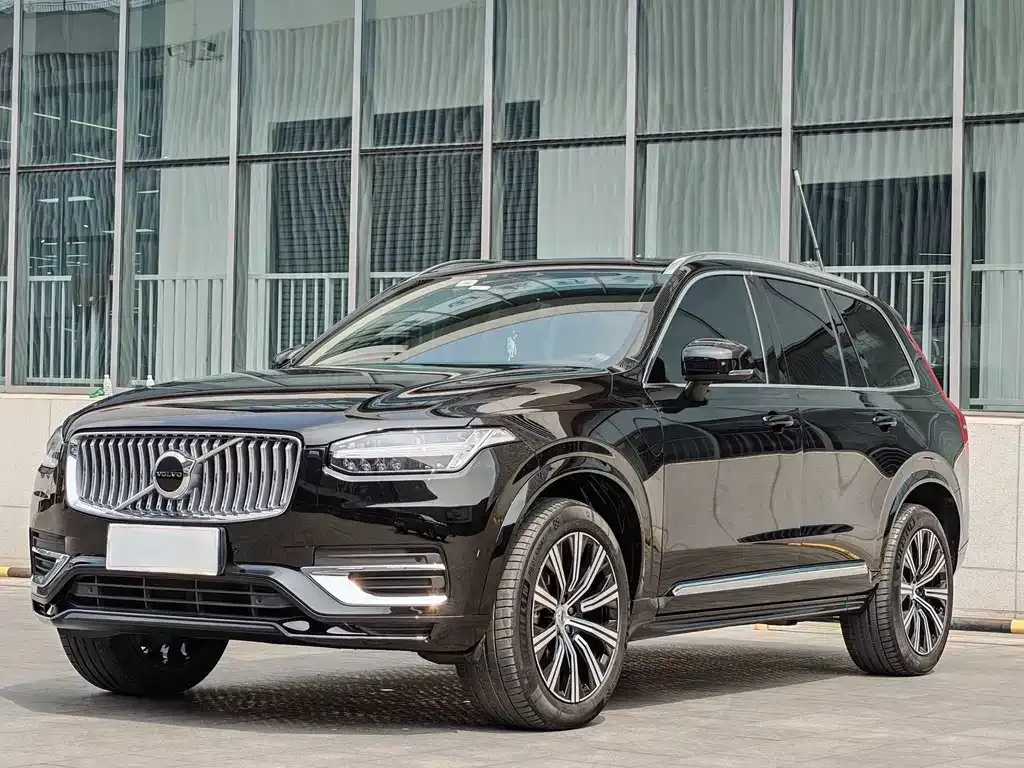 Volvo XC90 — фото 1