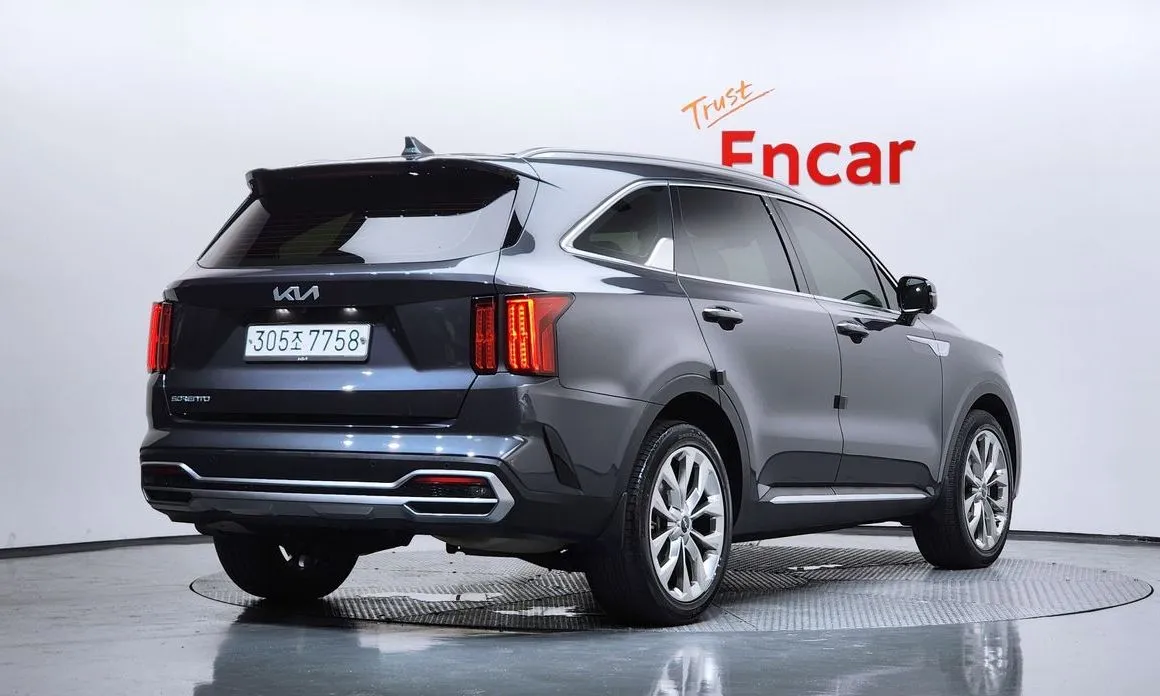 Kia Sorento — фото 9