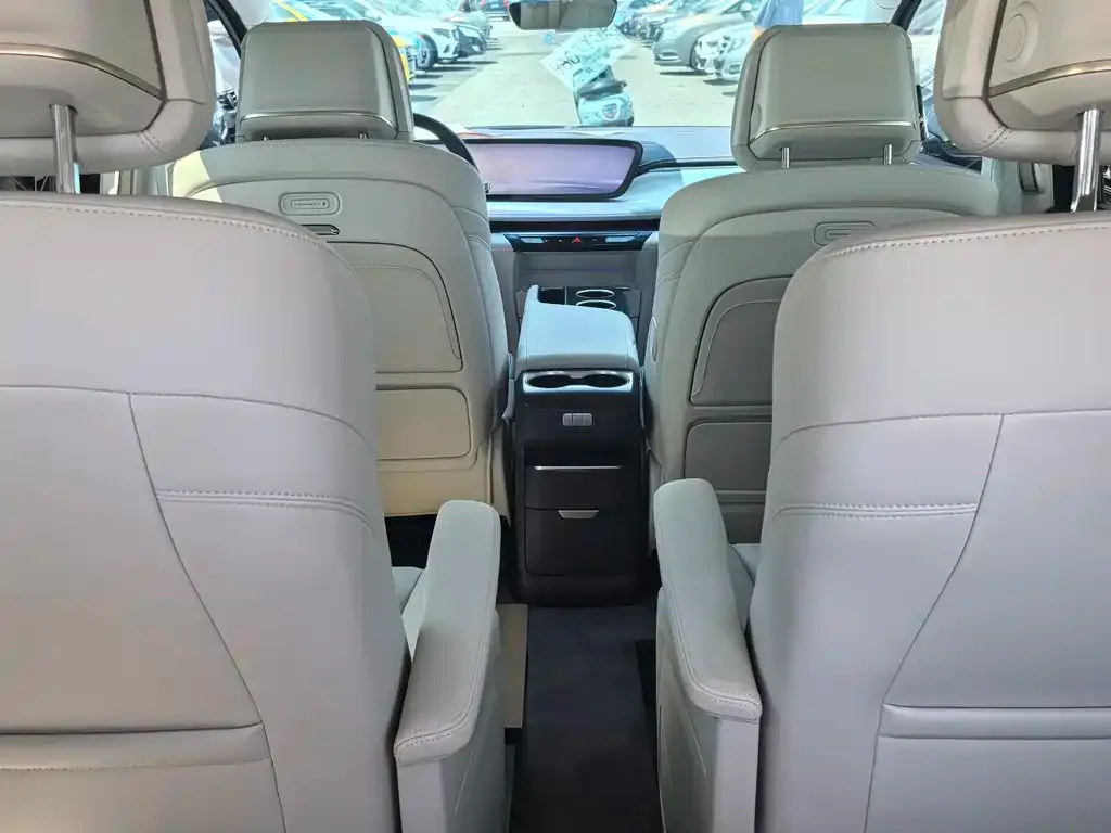 Buick GL8 Hybrid — фото 2