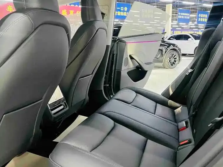 Tesla Model 3 — фото 4