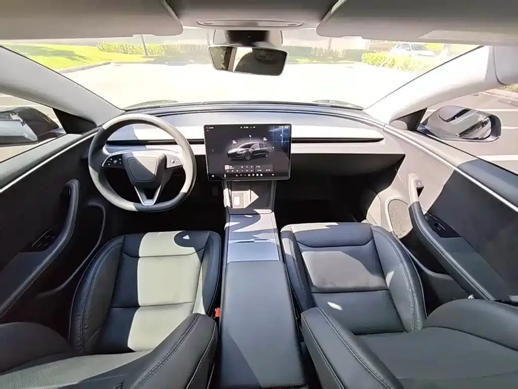 Tesla Model 3 — фото 2