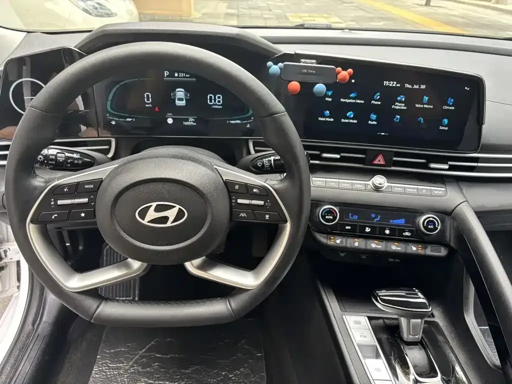 Hyundai Elantra — фото 8