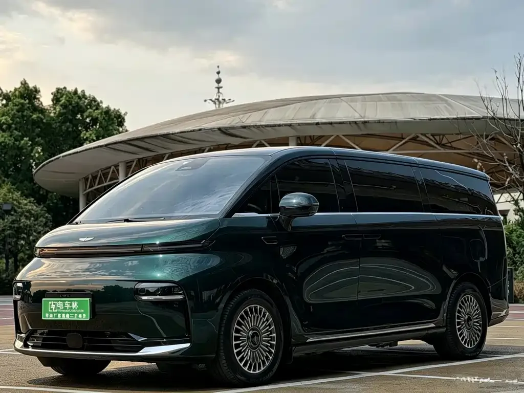 Geely Yizhen L380 — фото 1