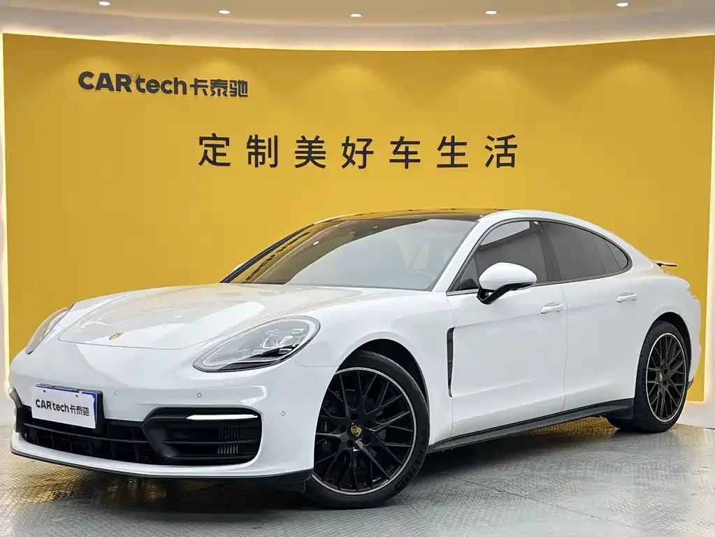 Porsche Panamera — фото 1