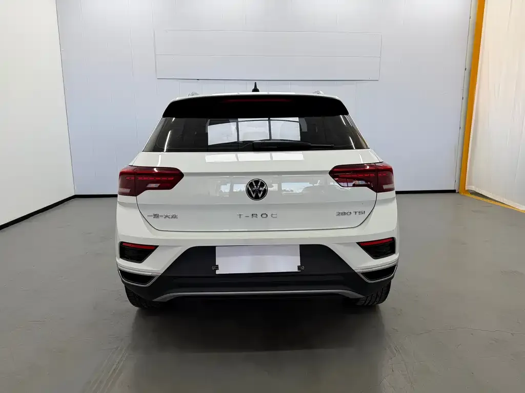 Volkswagen T-Roc — фото 7