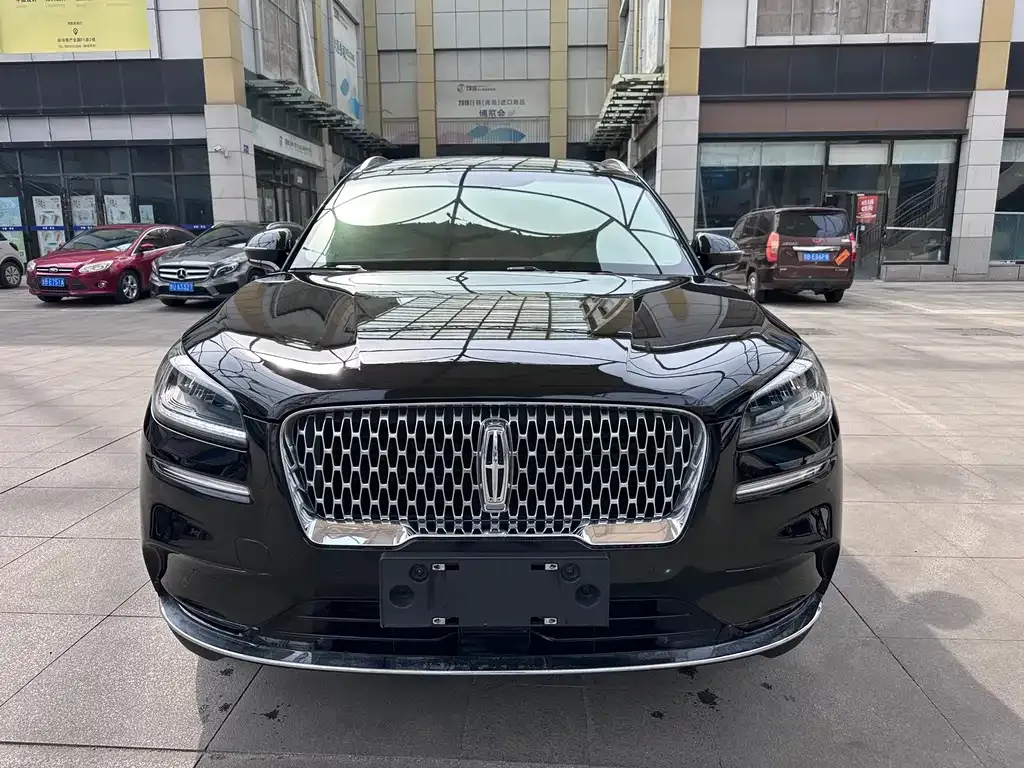 Lincoln Corsair — фото 1