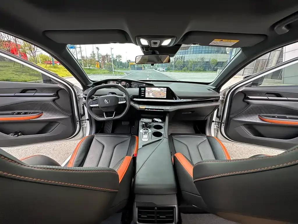 Changan UNI-V — фото 8