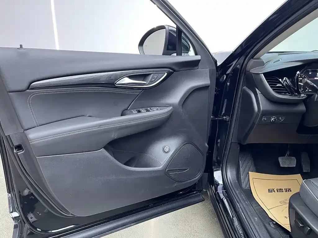 Buick Envision Plus — фото 4