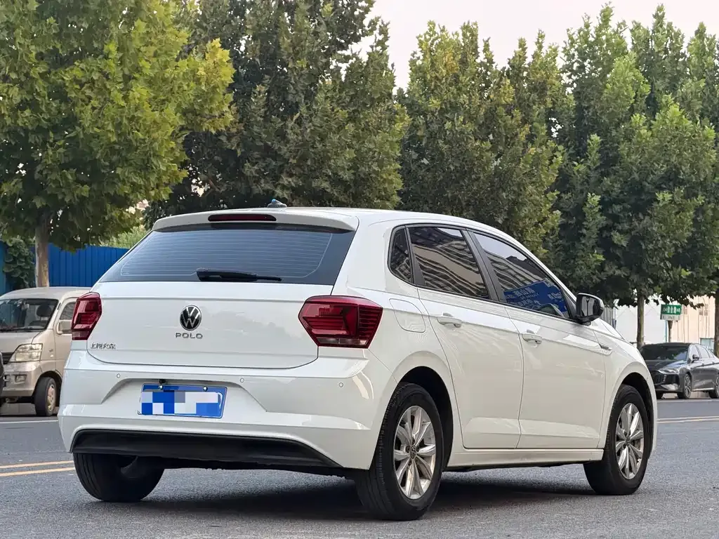 Volkswagen Polo — фото 6
