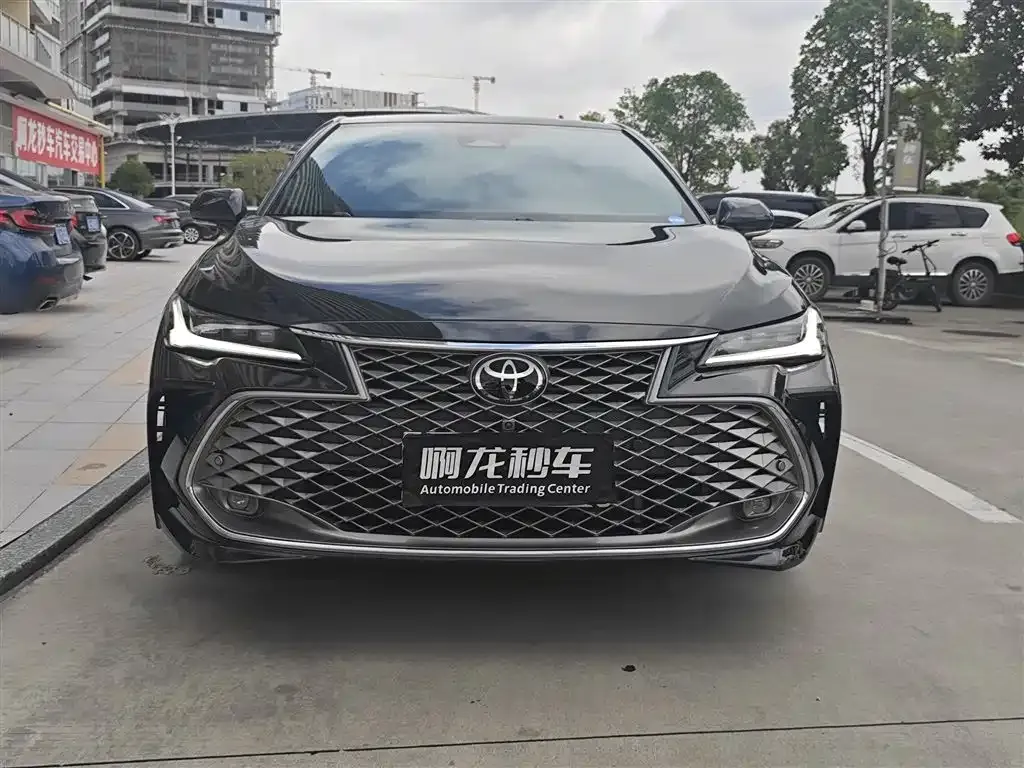 Toyota Avalon — фото 2