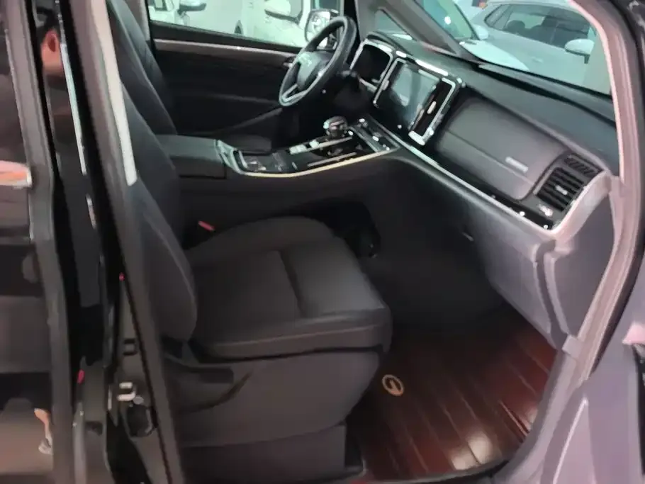 GAC Motor Trumpchi M8 — фото 2