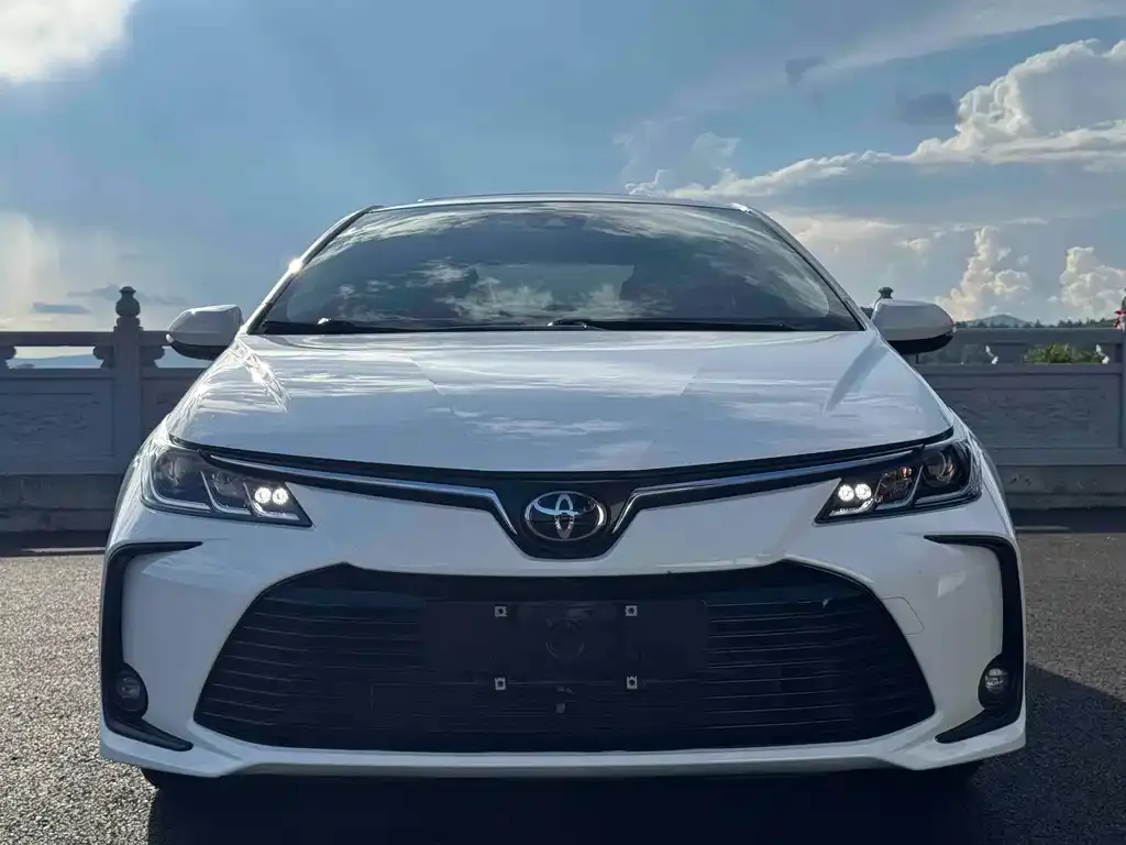 Toyota Corolla — фото 3