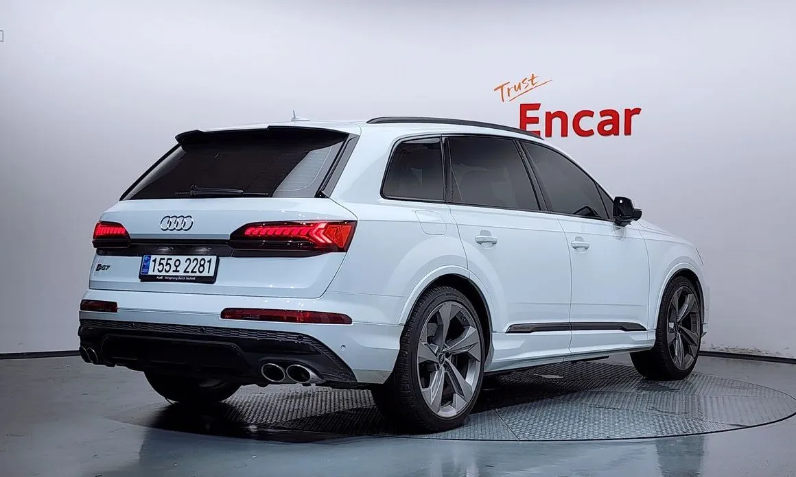 Audi SQ7 — фото 4