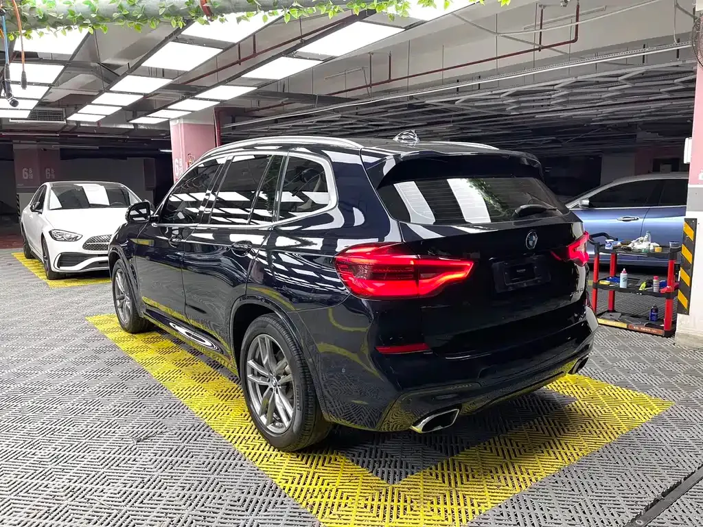 BMW X3 — фото 9