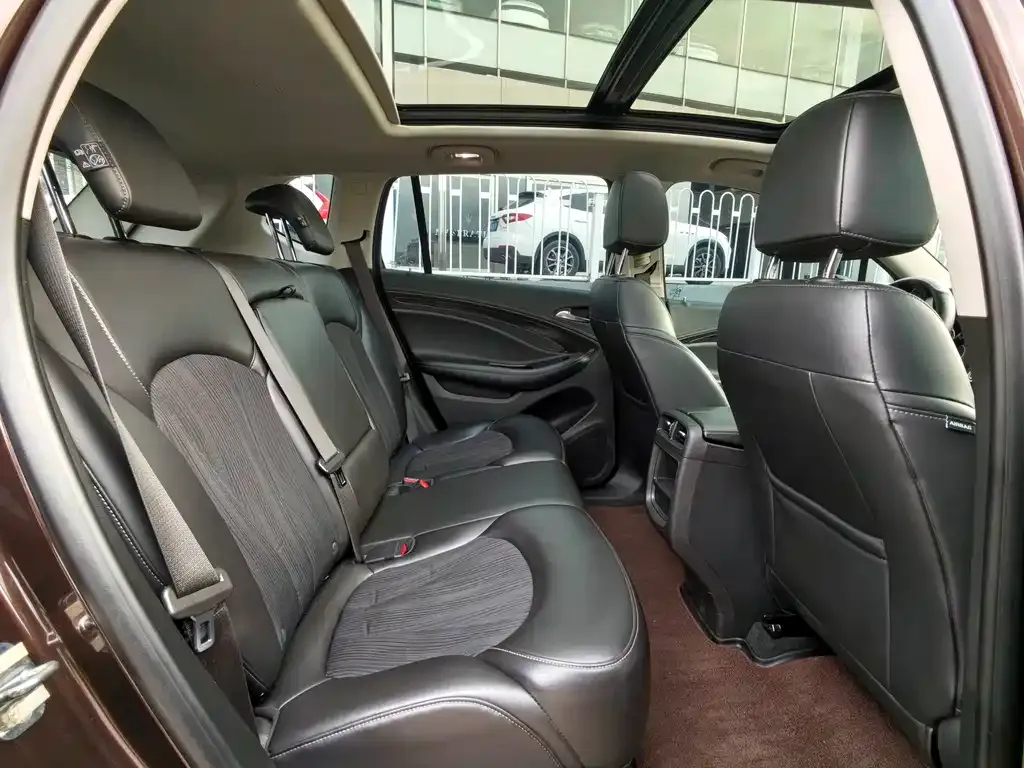 Buick Envision Plus — фото 7
