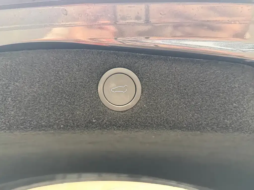 Tesla Model 3 — фото 4