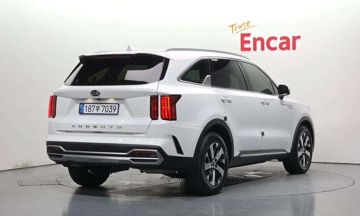 Kia Sorento — фото 4