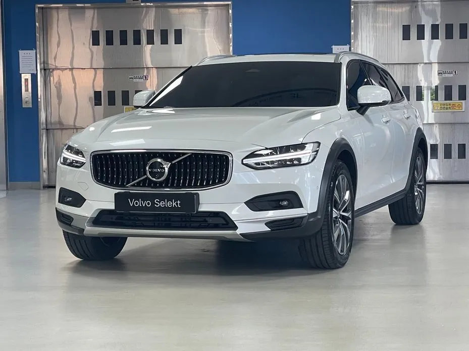 Volvo V90 — фото 1