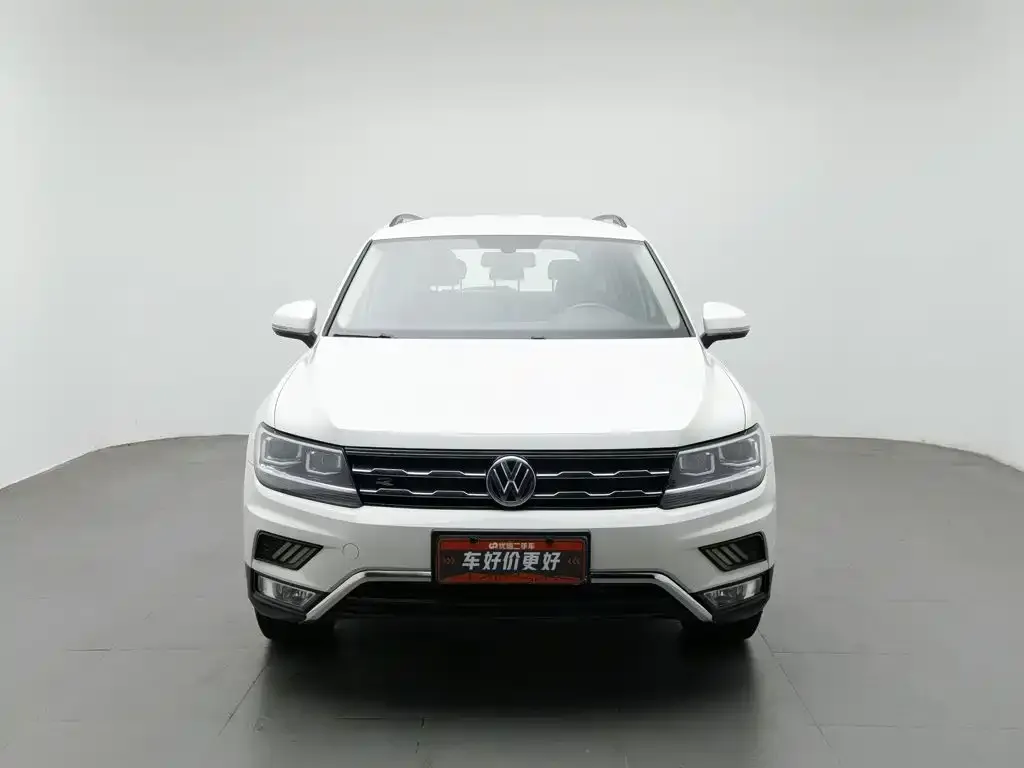 Volkswagen Tiguan L — фото 3