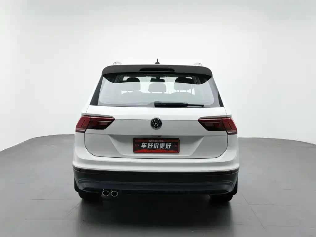 Volkswagen Tiguan L — фото 2
