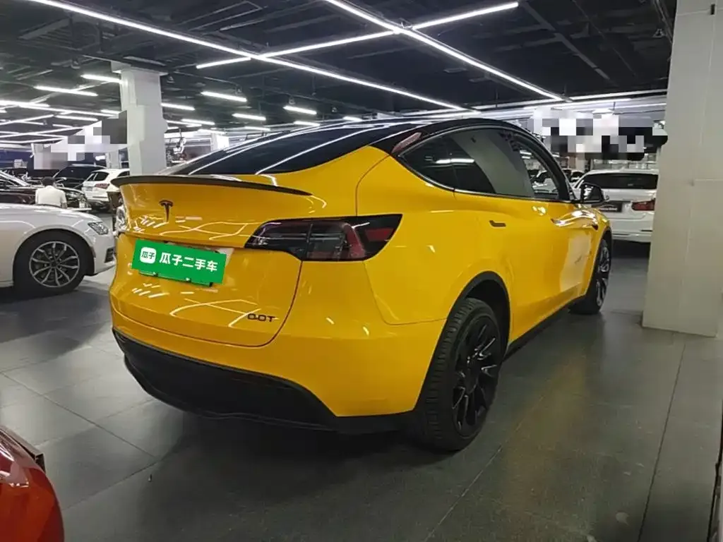 Tesla Model Y — фото 4