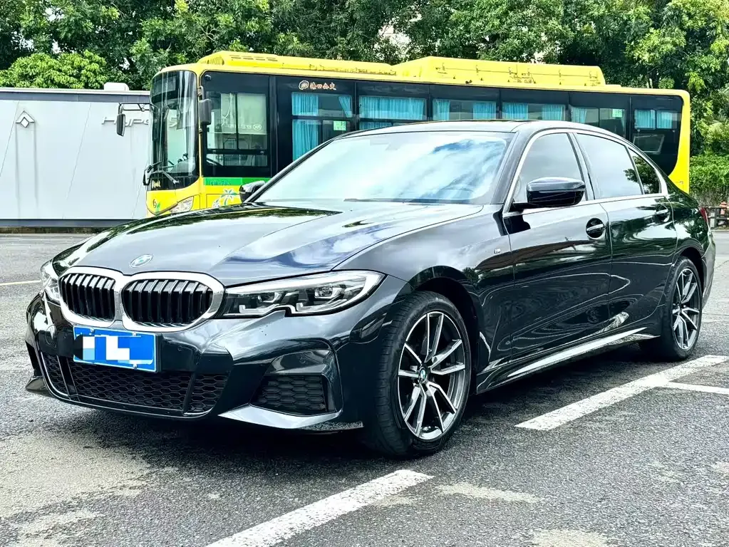 BMW 3 Series — фото 1