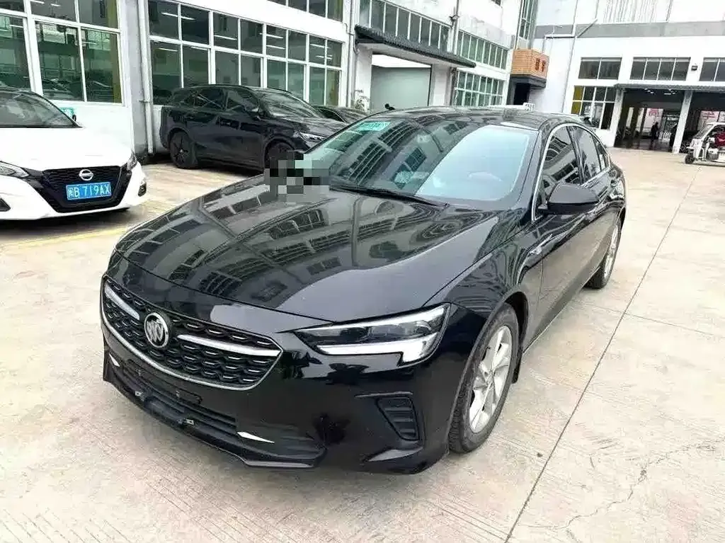 Buick Regal — фото 1