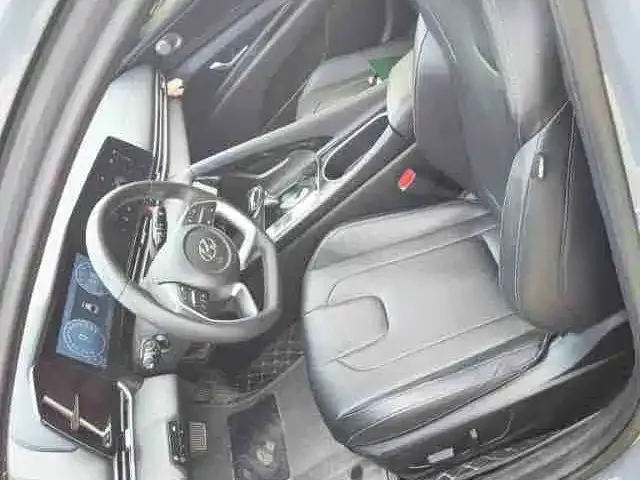 Hyundai Elantra — фото 4