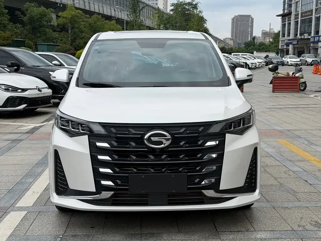 GAC Motor Trumpchi M6 — фото 10