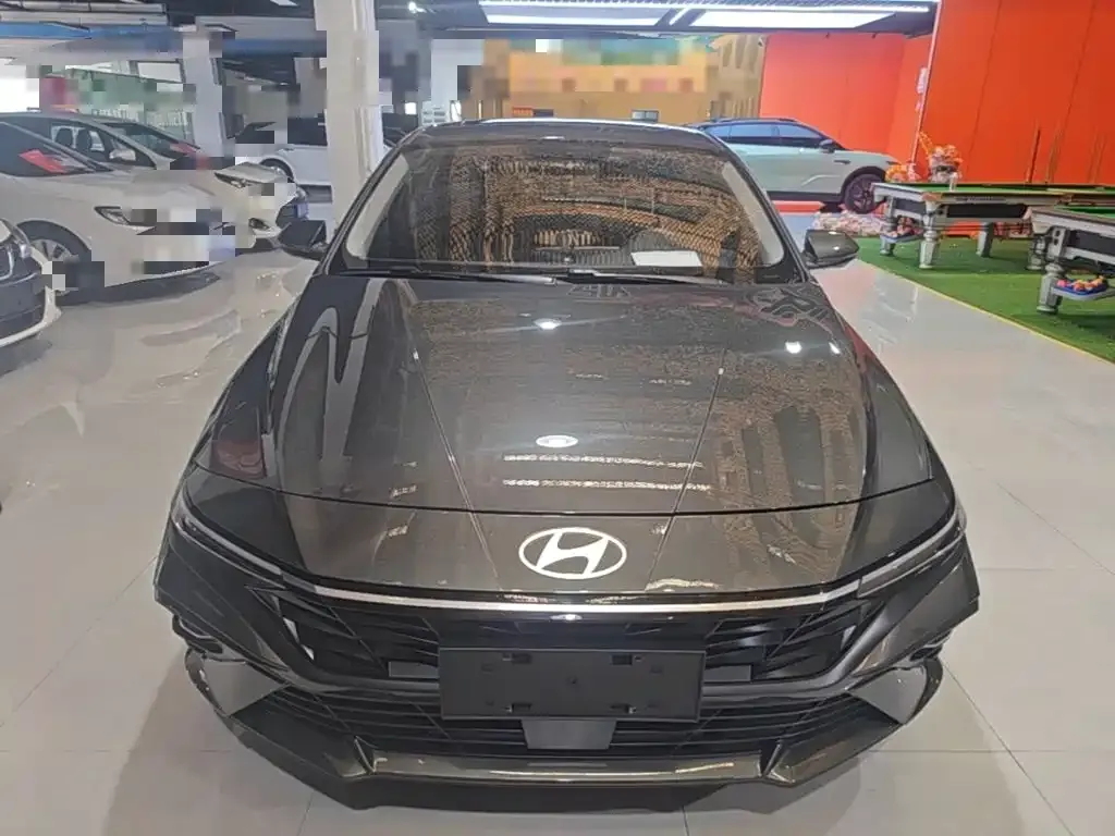 Hyundai Elantra — фото 6