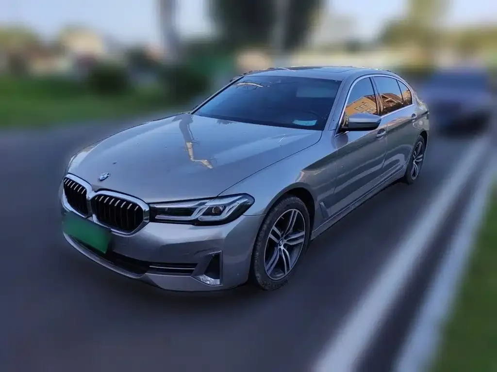 BMW 5 Series — фото 1
