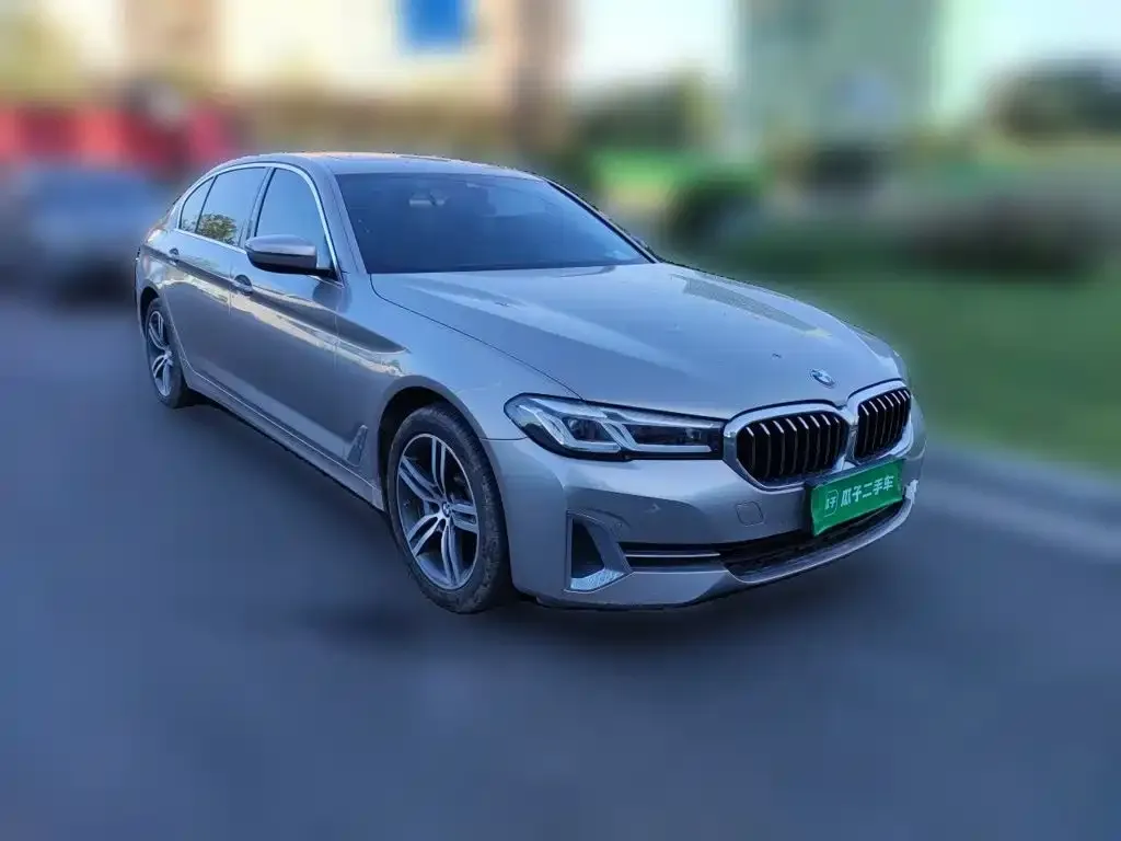 BMW 5 Series — фото 6