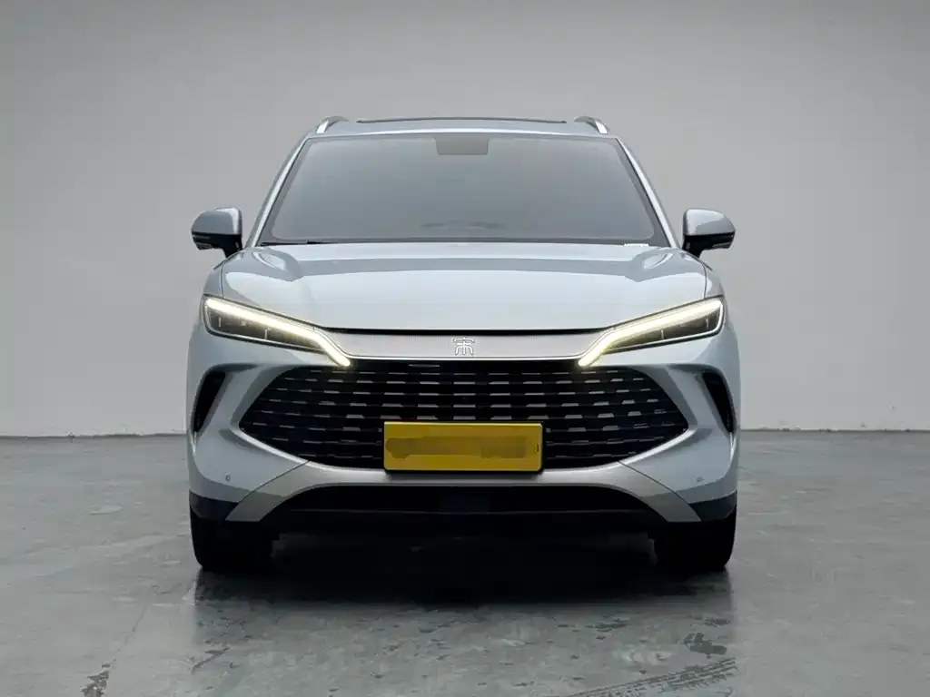 BYD L DM-i — фото 3