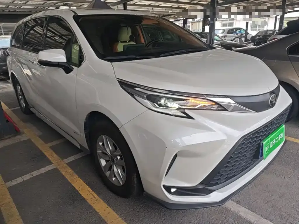 Toyota Granvia — фото 8